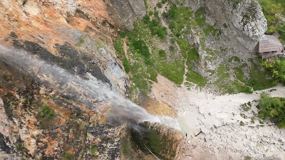 Rinka Waterfall — fotografia 2