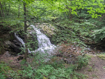 "Waterfall" Area - Varshets — fotografia 4