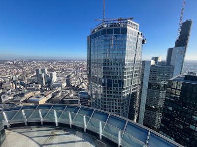MAIN TOWER — fotografia 3