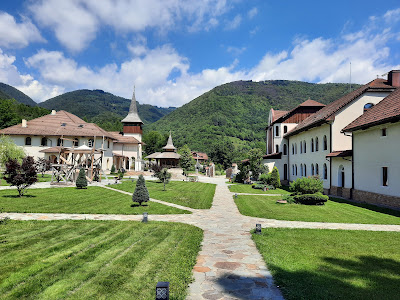 Mănăstirea Înălțarea Sfintei Cruci - Lupșa — fotografia 5
