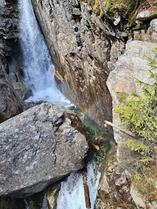 Giant Waterfall — fotografia 4