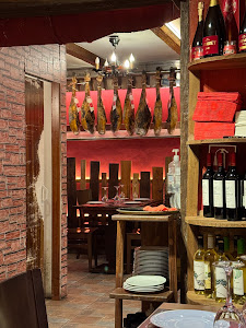 Jamón y Vino — fotografia 3