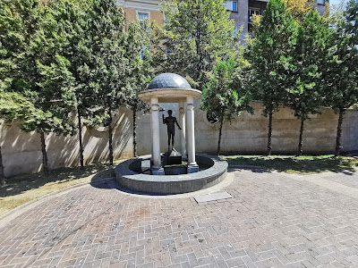 Минерален извор