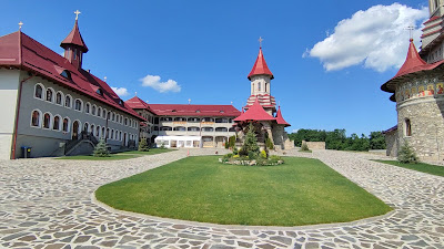 Mănăstirea de stil vechi Sfântul Mina — fotografia 2