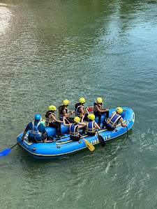 Stellplatz am Fluss — fotografia 3