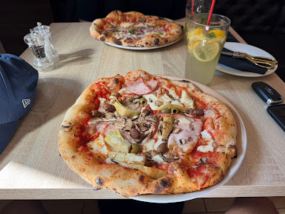 Da Mauro Pizzéria és Étterem — fotografia 4