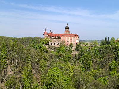 Książ