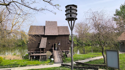 Water Edge-Runner Mill Jelka — fotografia 5