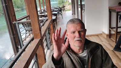 Рибарски ресторан Фоча / Fish Restaurant Foča — fotografia 2