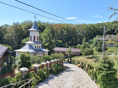 Mănăstirea Dălhăuți — fotografia 5