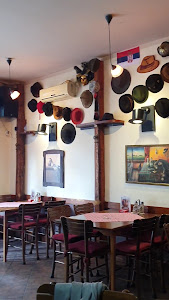 Kafana Šešir — fotografia 2