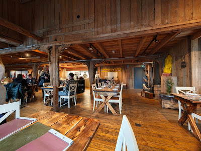 Karoline Restaurant