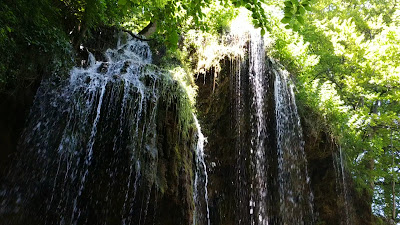 Etropole waterfall “Varovitets” — fotografia 2