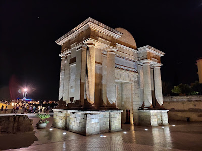 Triunfo de San Rafael de la Puerta del Puente — fotografia 3
