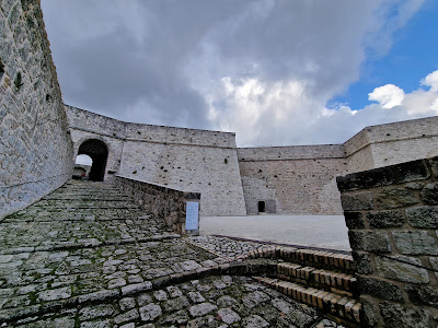 Fortress of Civitella del Tronto — fotografia 4