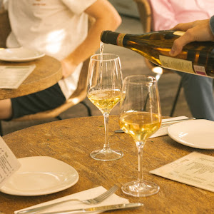 Illari Vinos y Tapas — fotografia 3