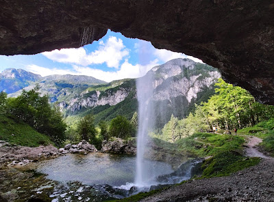 Goriuda waterfall — fotografia 3