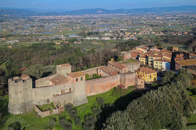 Fortezza di Montecarlo - Rocca del Cerruglio — fotografia 4