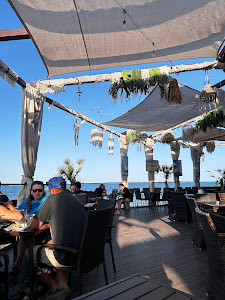 YUVA Beach Bar — fotografia 4