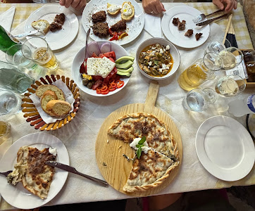 Mëndra Traditional Albanian Restaurant — fotografia 5