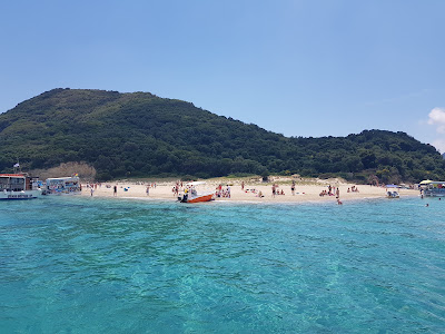 Παραλία Μαραθονήσι