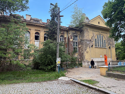Минерална вода Горна баня (чешма) — fotografia 4