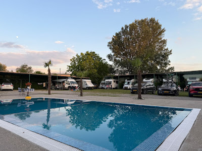 Berat Caravan Camping