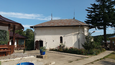 Mănăstirea Dălhăuți — fotografia 3