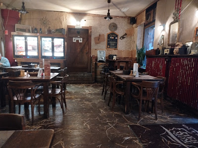 Korhely Étterem — fotografia 3
