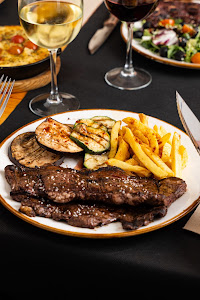 Lunchtime Spain steak — fotografia 3