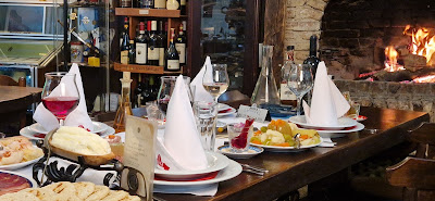 Restoran nacionalne kuhinje "Kafana Kod Mira 1826 P & D" — fotografia 3