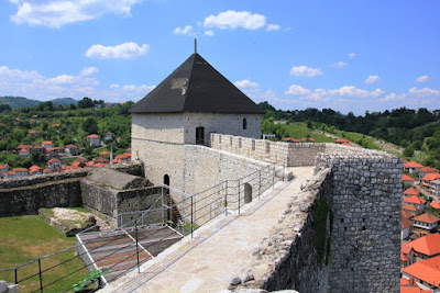 Tešanj Castle Gradina — fotografia 4
