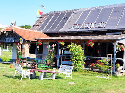 Camping ,Cazare , Restaurant Muddy land