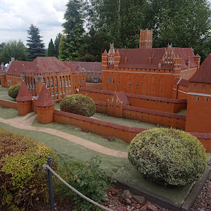 ŚWIAT MARZEŃ INWAŁD | Park Miniatur | Lunapark — fotografia 3