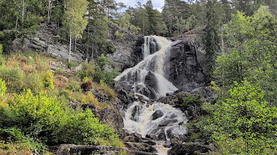 Elgåfossen rasteplass