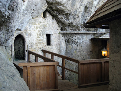 Predjama Castle — fotografia 5