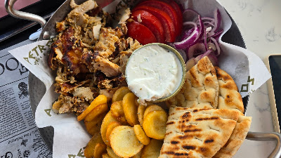 Petros Gyros & Grill Seaca — fotografia 5