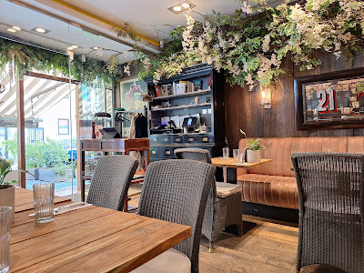 21 - Magyar Vendéglő - Hungarian bistro — fotografia 3