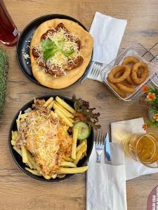 Budapest Goulash - Langos and GrillBar — fotografia 4