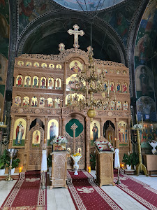 Biserica Topraisar cu hramul Sfinților Arhangheli Mihail si Gavriil — fotografia 3