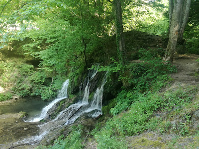 Dokuzak Waterfall — fotografia 3