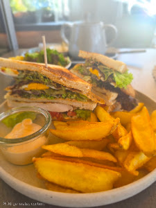 Toni's Restaurant — fotografia 3