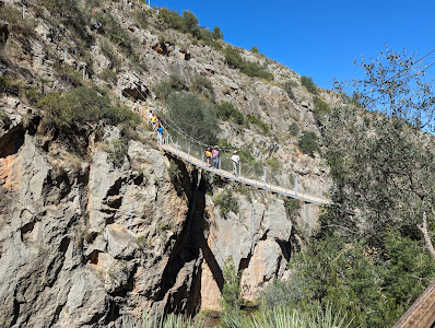 Ruta de los Calderones (Puentes Colgantes)