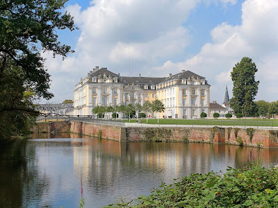 Castelele Augustusburg și Falkenlust — fotografia 4