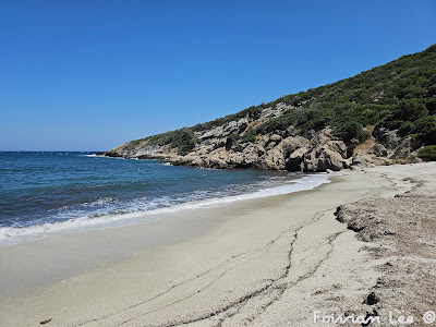 Μάγειρας Beach — fotografia 4