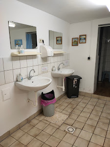 AB 15h! Campingplatz Katzenloch — fotografia 3