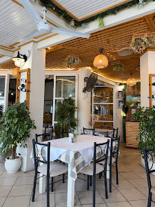 Yum Yum Traditional Greek Restaurant — fotografia 3