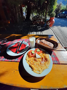 Restoran nacionalne kuhinje "Kafana Kod Mira 1826 P & D" — fotografia 4