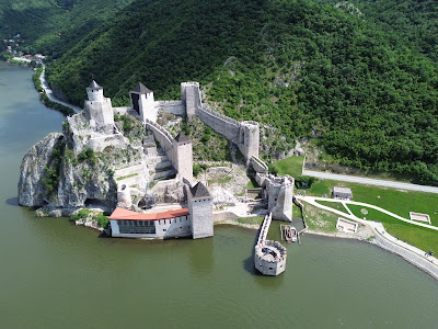 Cetatea Golubăț