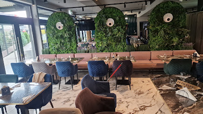 Avy Wine & Dine